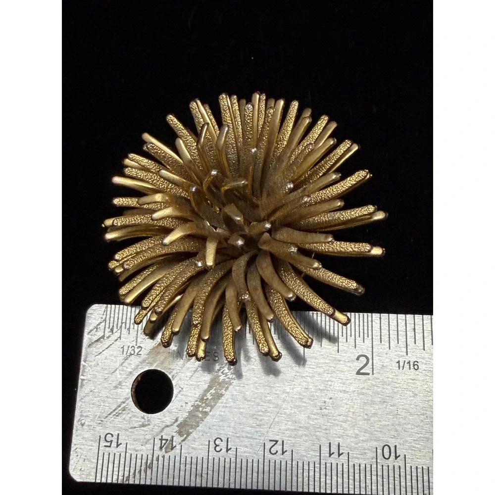 Vintage Gold Tone Sunburst‎ Pom Pom Brooch 3D Starburst Floral Pin 2 Inch